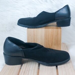 Munro American Stretch Fabric Block Chunky Heel